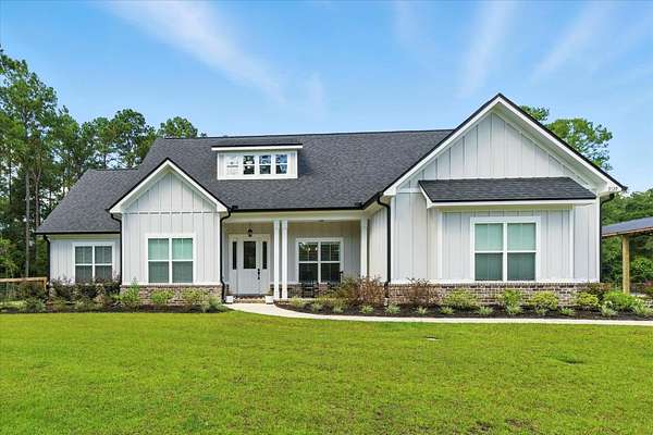 1.52 Acres of Residential Land with Home for Sale in Tallahassee, Florida