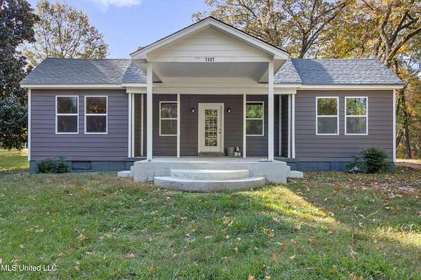 2 Acres of Residential Land with Home for Sale in Walls, Mississippi