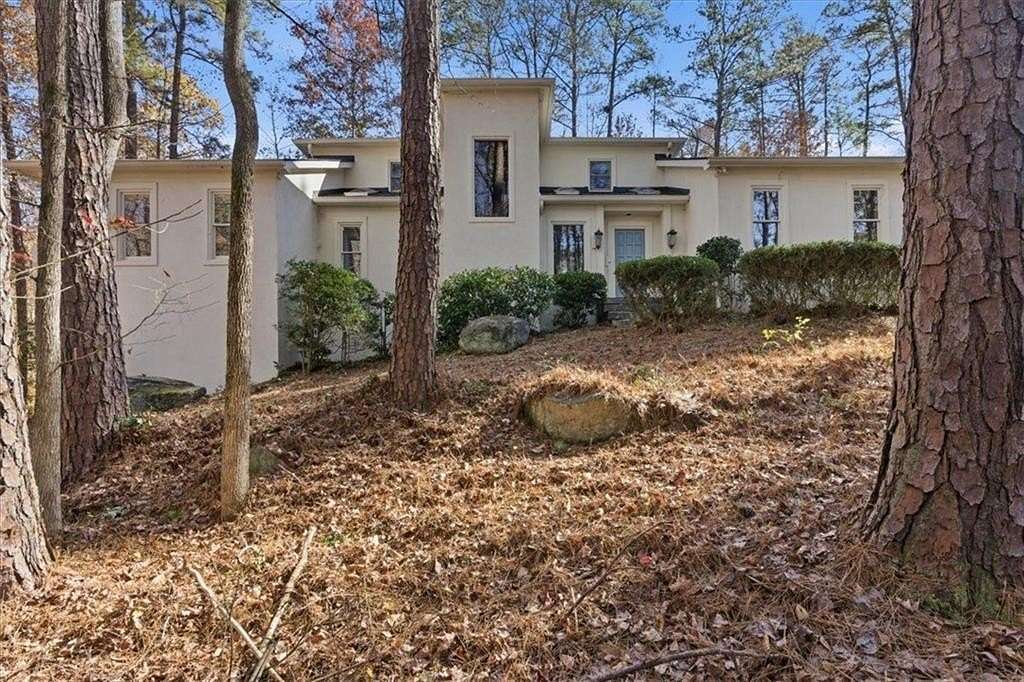 2.15 Acres of Land with Home for Sale in Marietta, Georgia