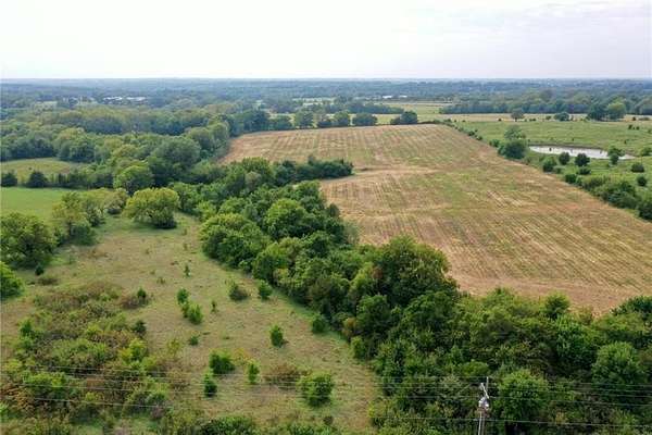 14 Acres of Land for Sale in Spring Hill, Kansas