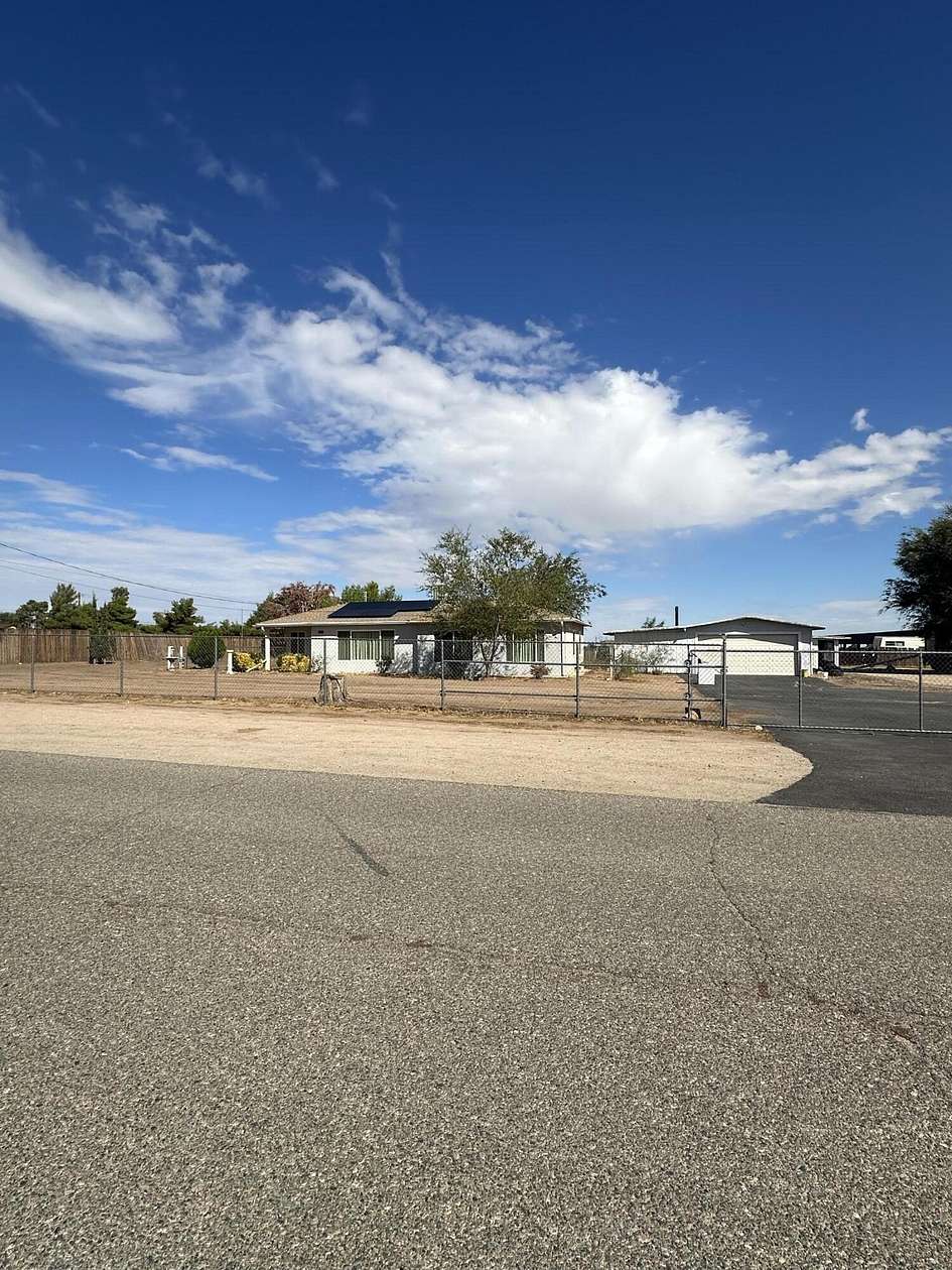 3 Acres of Residential Land with Home for Sale in Hesperia, California