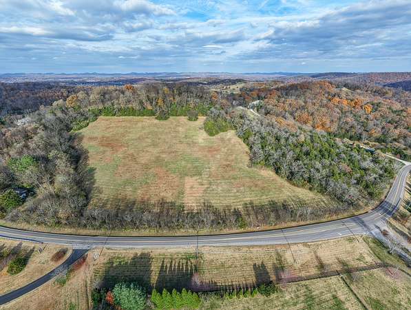 15 Acres of Land for Sale in Franklin, Tennessee