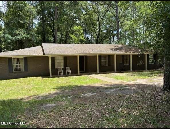 2.5 Acres of Residential Land with Home for Sale in Monticello, Mississippi