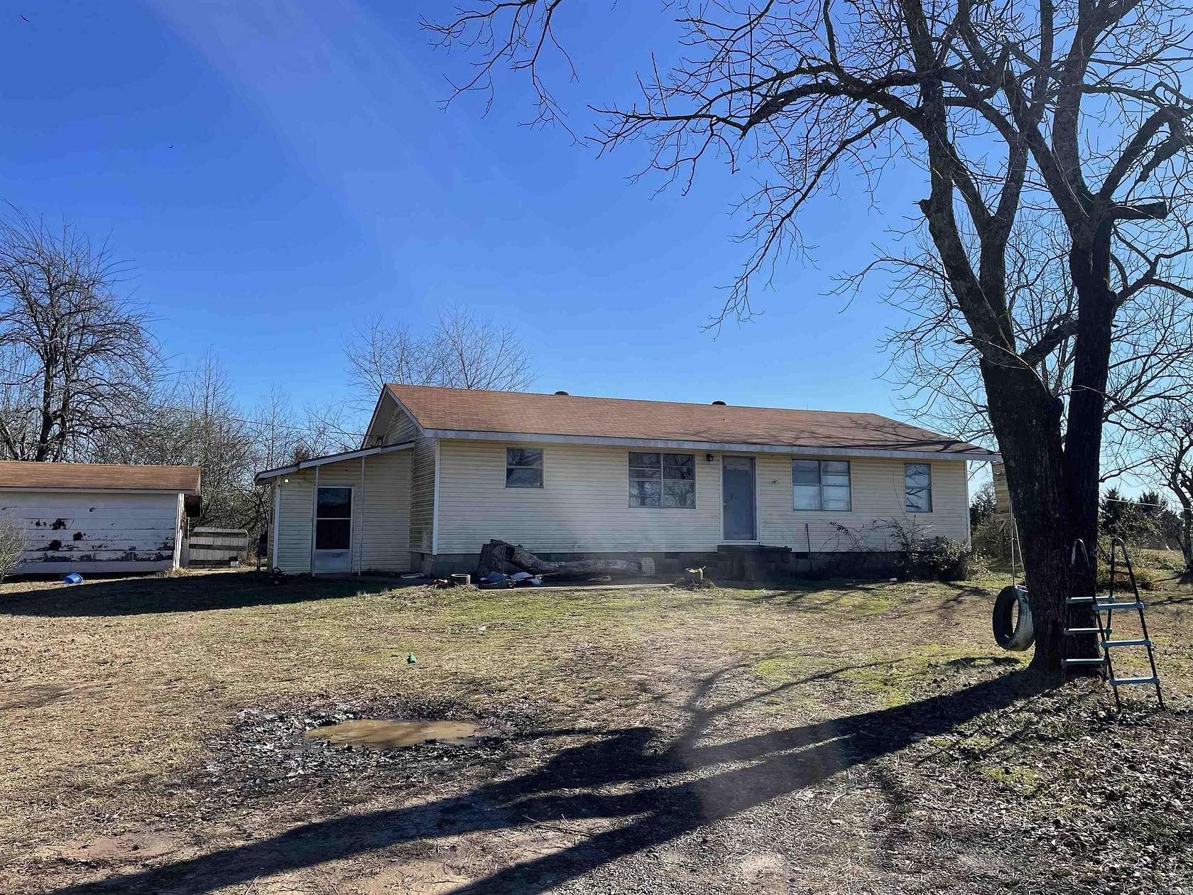 3 Acres of Residential Land with Home for Sale in Rose Bud, Arkansas