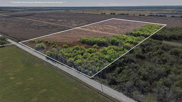 10 Acres of Land for Sale in Blum, Texas