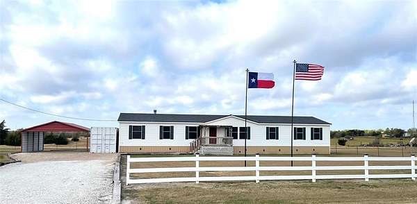 7.5 Acres of Land with Home for Sale in Riesel, Texas