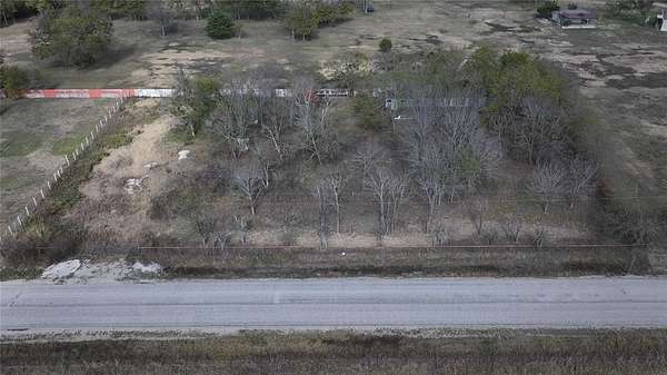 1.32 Acres of Mixed-Use Land for Sale in Seagoville, Texas