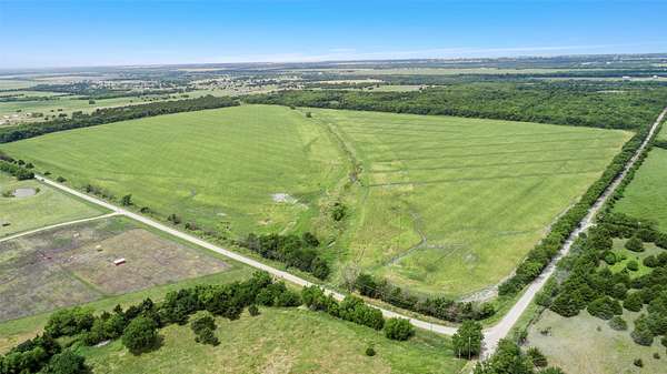 105 Acres of Land for Sale in Greenville, Texas