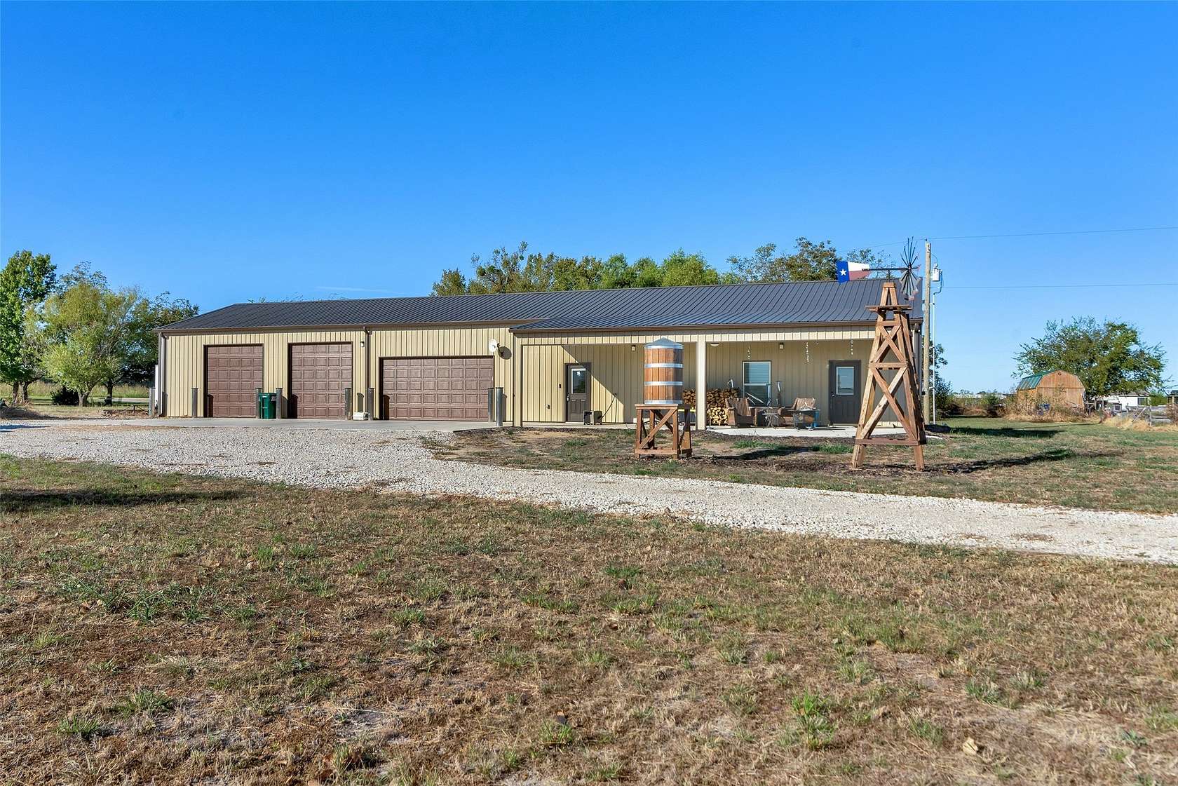 5.1 Acres of Land with Home for Sale in Savoy, Texas