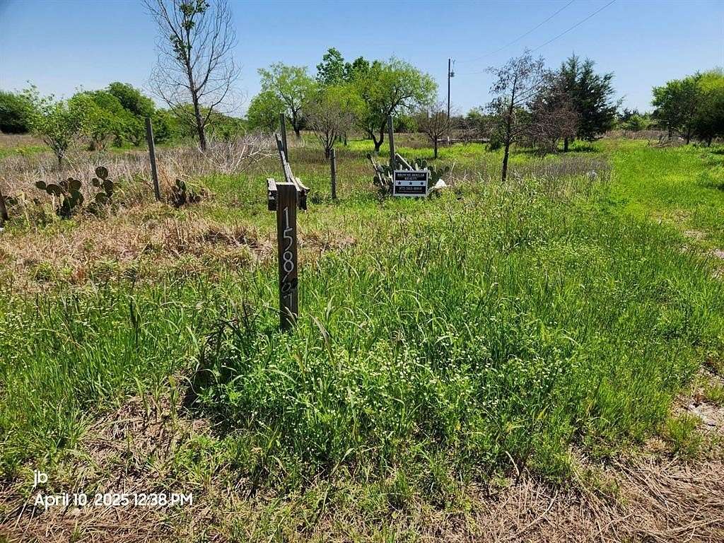 12.9 Acres of Land for Sale in Kemp, Texas