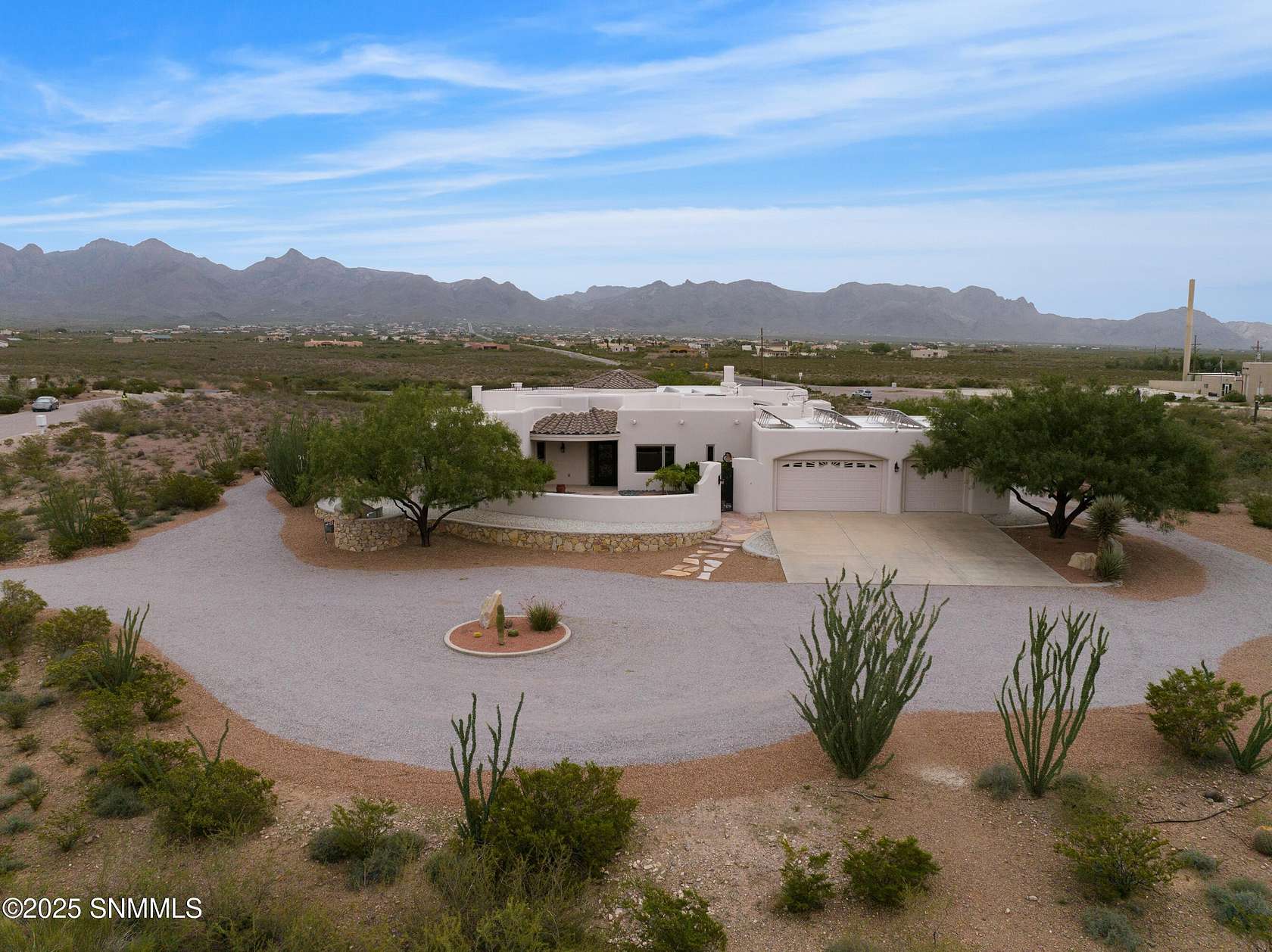 1.76 Acres of Residential Land with Home for Sale in Las Cruces, New Mexico