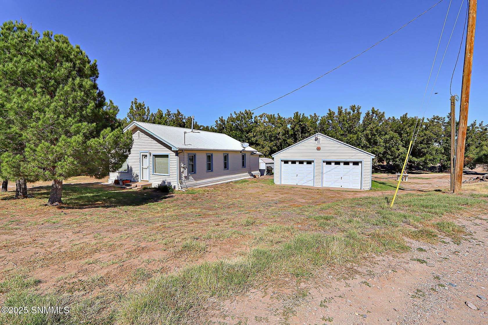 5.35 Acres of Residential Land with Home for Sale in Hatch, New Mexico