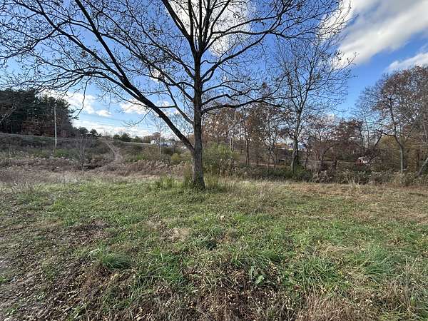 1.56 Acres of Residential Land for Sale in Dickson, Tennessee