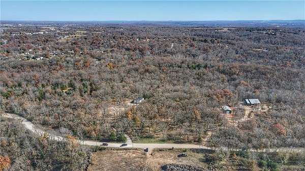 2.5 Acres of Residential Land for Sale in Siloam Springs, Arkansas