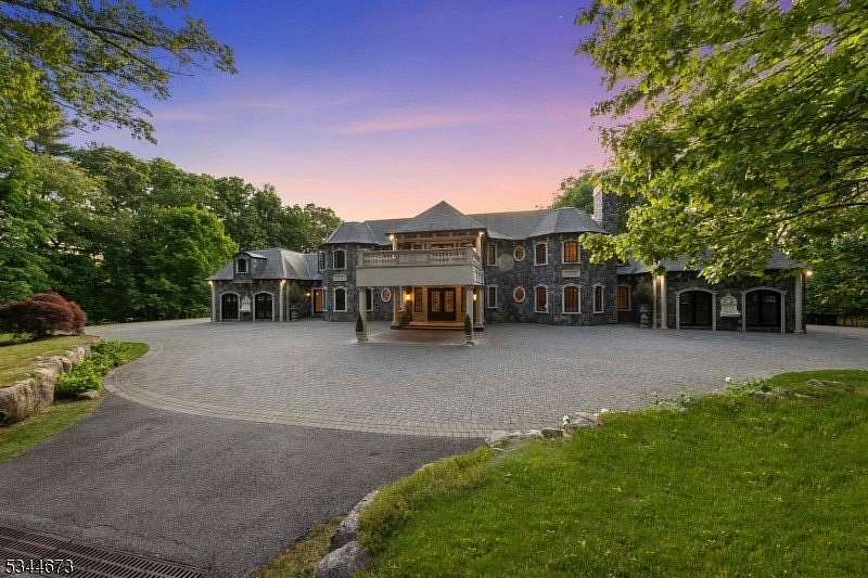 4.29 Acres of Residential Land with Home for Lease in Saddle River, New Jersey