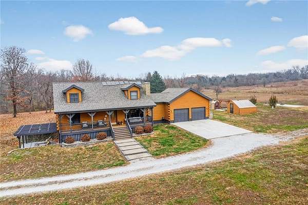 9.5 Acres of Residential Land with Home for Sale in Pomona, Kansas