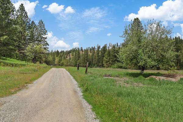 125 Acres of Land for Sale in Marshall, Washington