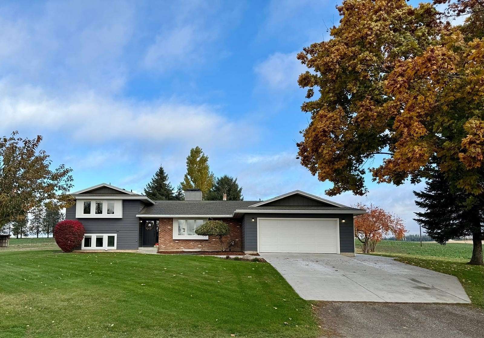 4.5 Acres of Residential Land with Home for Sale in Colbert, Washington