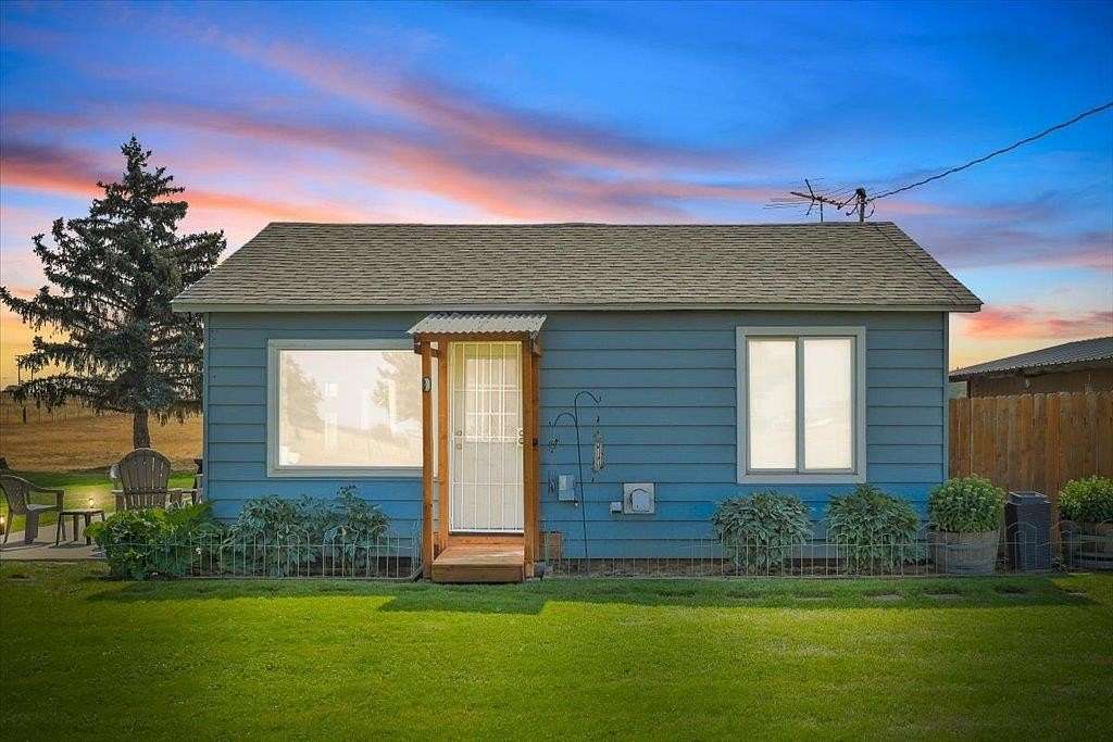 11.8 Acres of Improved Land for Sale in Medical Lake, Washington