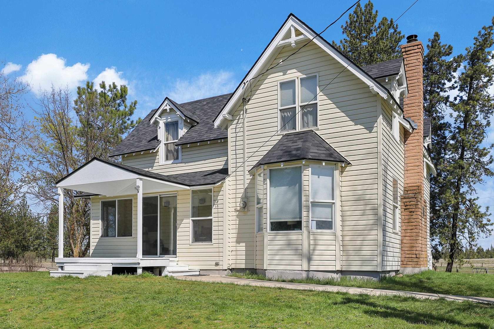 12 Acres of Land with Home for Sale in Spokane, Washington