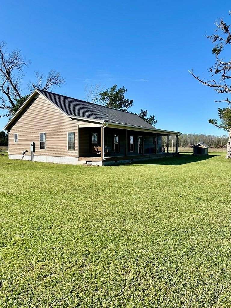 2.5 Acres of Land with Home for Sale in Naylor, Georgia