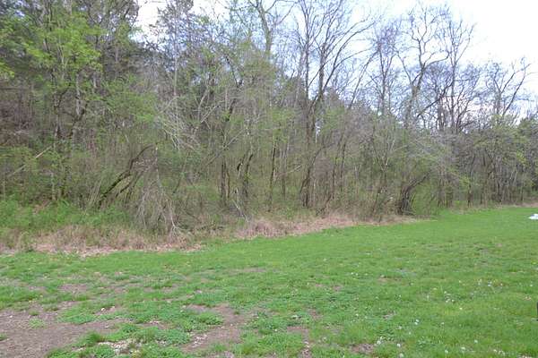 7.48 Acres of Agricultural Land for Sale in Pulaski, Tennessee