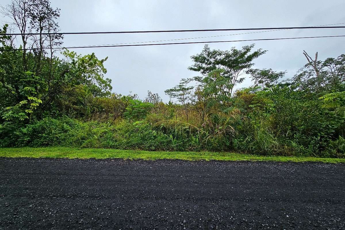 1 Acre of Residential Land for Sale in Keaau, Hawaii