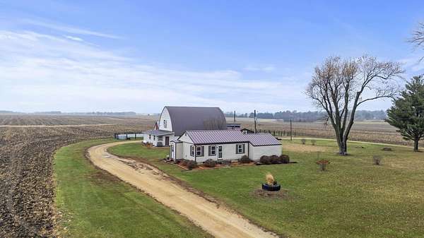 2.44 Acres of Residential Land with Home for Sale in Mount Morris, Illinois