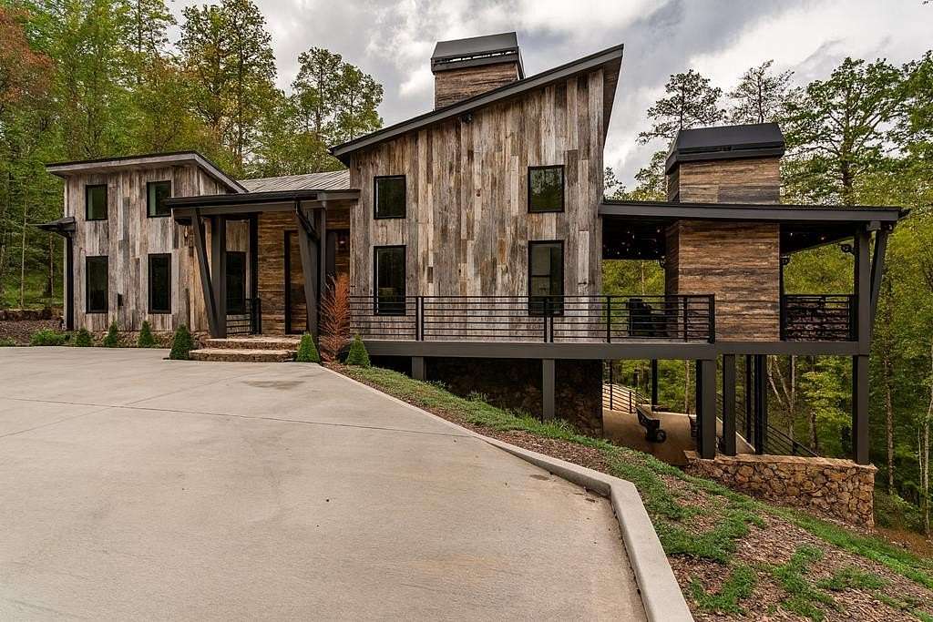 4.37 Acres of Residential Land with Home for Sale in Blue Ridge, Georgia