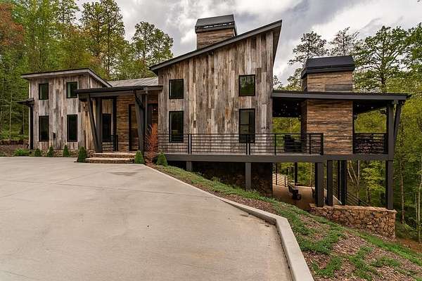 4.37 Acres of Residential Land with Home for Sale in Blue Ridge, Georgia