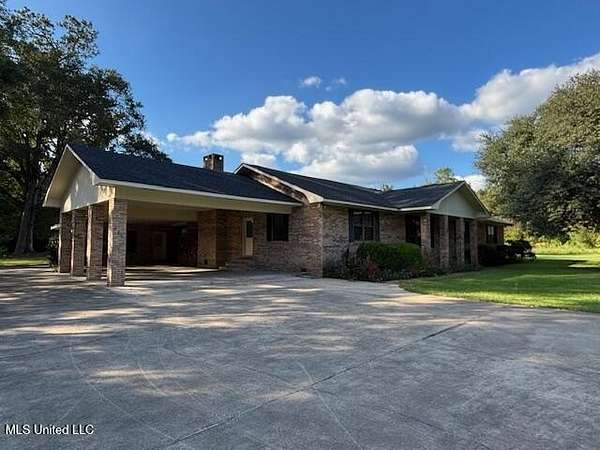 3.79 Acres of Residential Land with Home for Sale in Tylertown, Mississippi