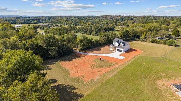 2.34 Acres of Residential Land with Home for Sale in Lebanon, Tennessee