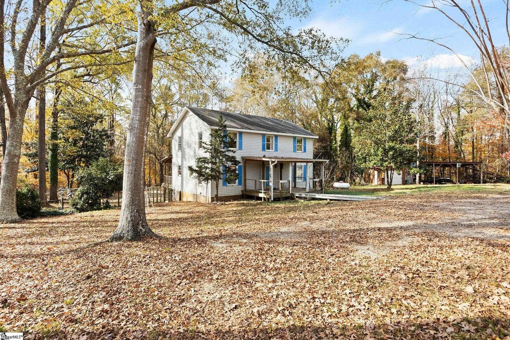 7.25 Acres of Residential Land with Home for Sale in Gray Court, South Carolina