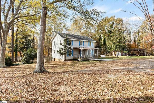 7.25 Acres of Residential Land with Home for Sale in Gray Court, South Carolina