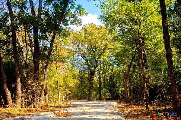 1.57 Acres of Residential Land for Sale in Hearne, Texas