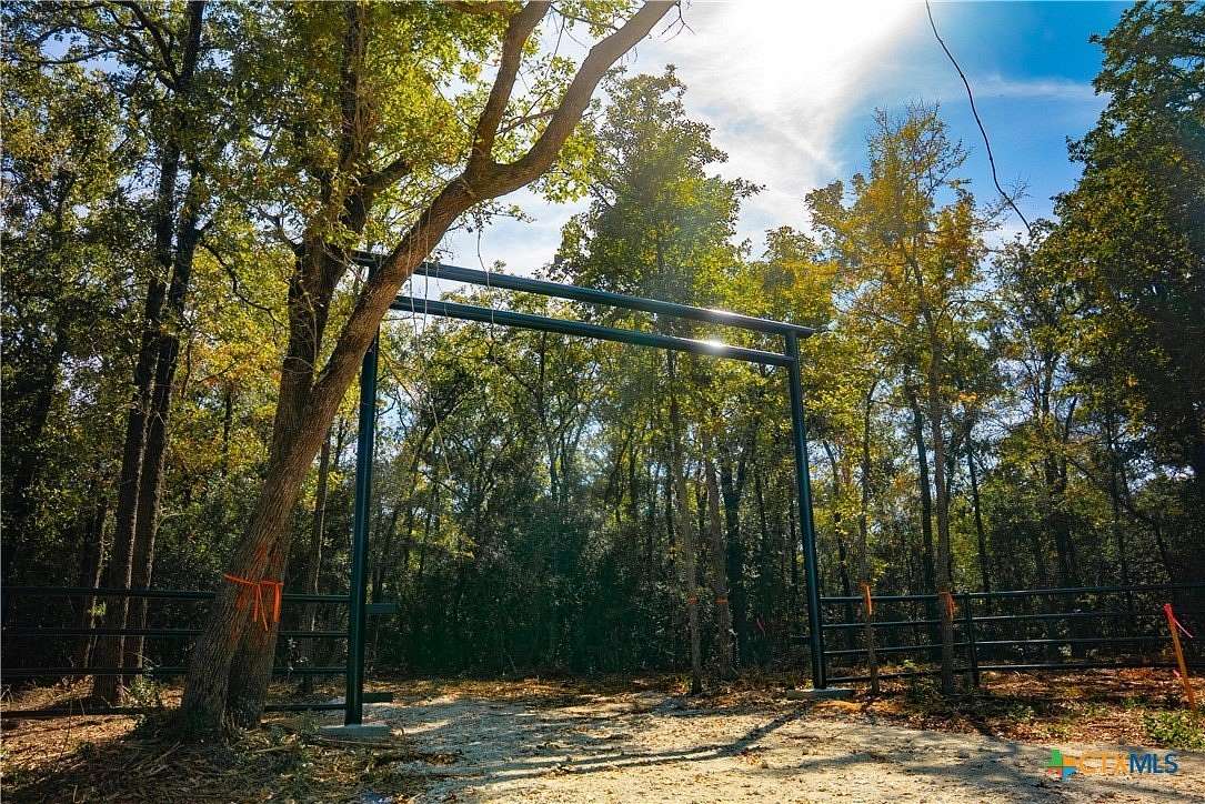 3.19 Acres of Residential Land for Sale in Hearne, Texas