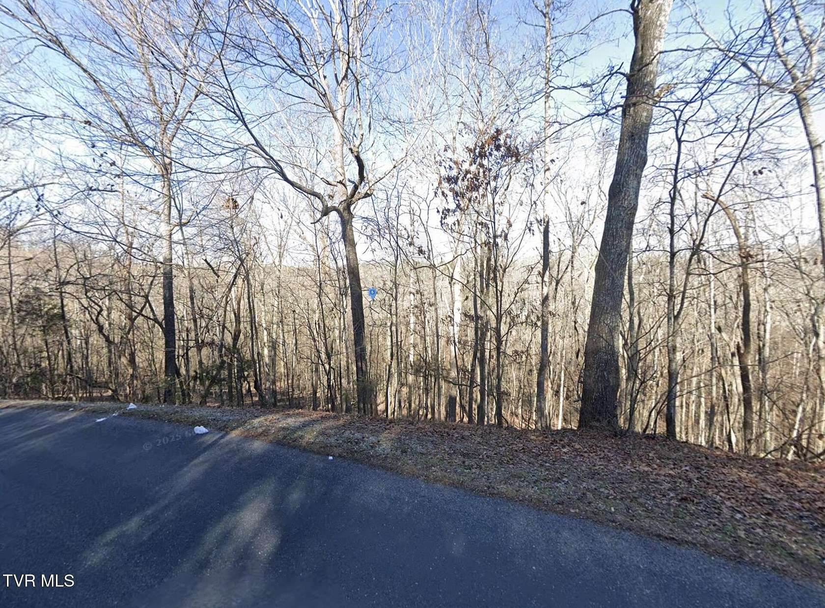 1.77 Acres of Residential Land for Sale in Loudon, Tennessee