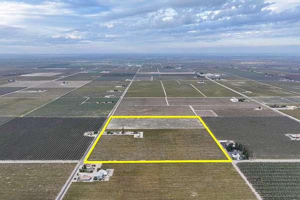 38.9 Acres of Land for Sale in Caruthers, California