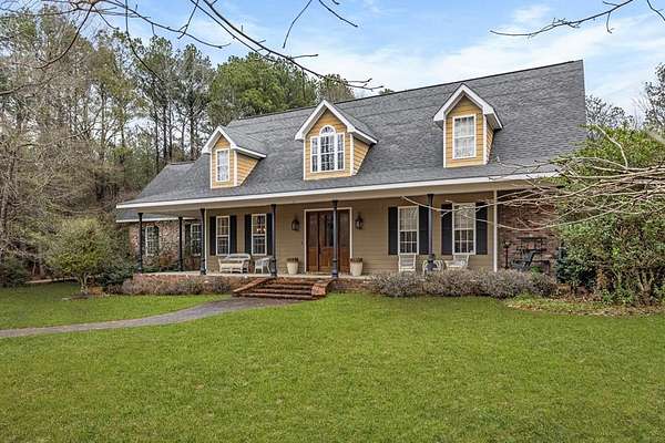 2.13 Acres of Residential Land with Home for Sale in Summit, Mississippi