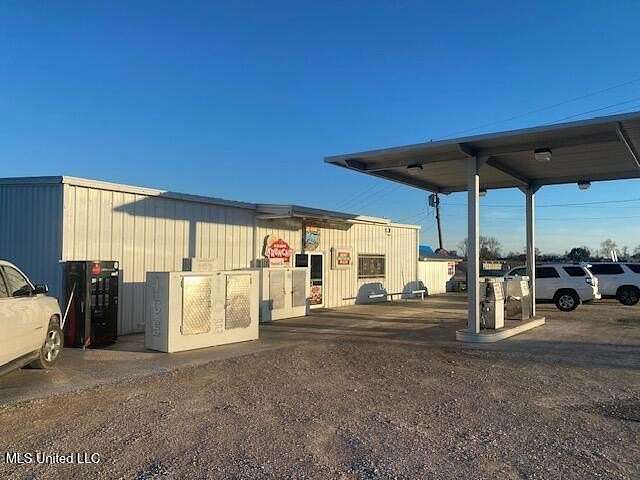 3 Acres of Improved Commercial Land for Sale in Newellton, Louisiana