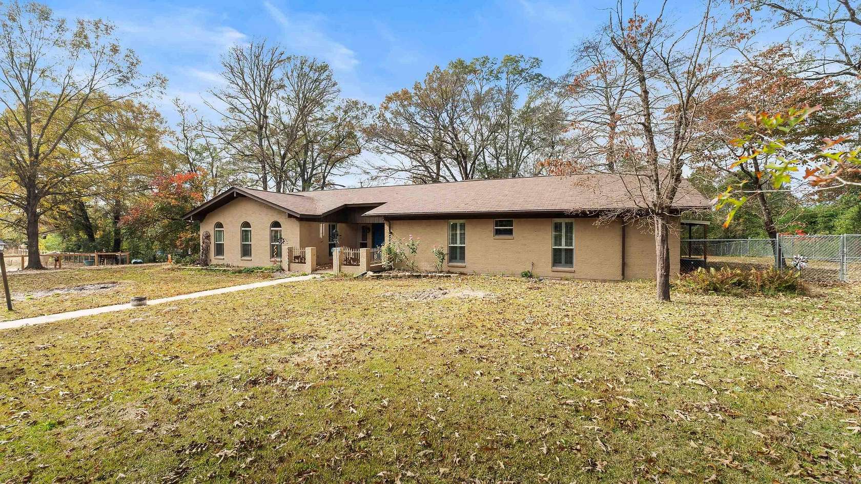 5.48 Acres of Land with Home for Sale in Atlanta, Texas