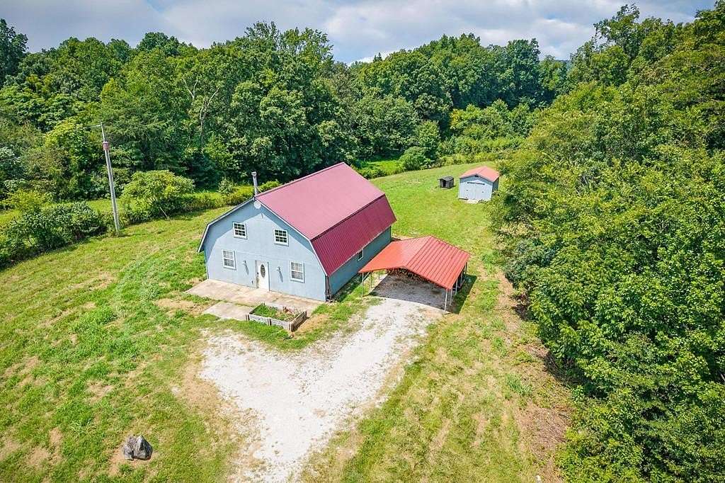 16.3 Acres of Land with Home for Sale in Walling, Tennessee