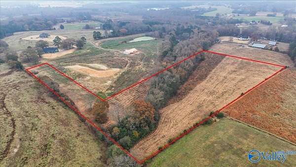 10 Acres of Land for Sale in Eva, Alabama