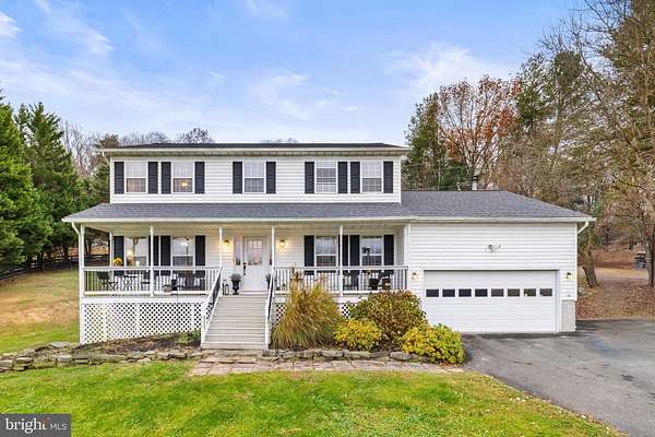 2 Acres of Residential Land with Home for Sale in Front Royal, Virginia