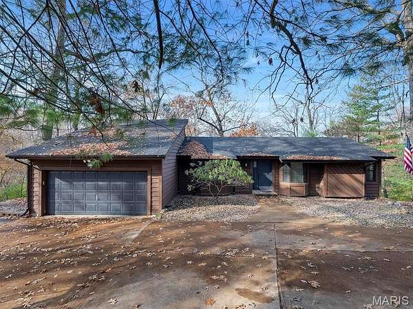 2.24 Acres of Residential Land with Home for Sale in High Ridge, Missouri