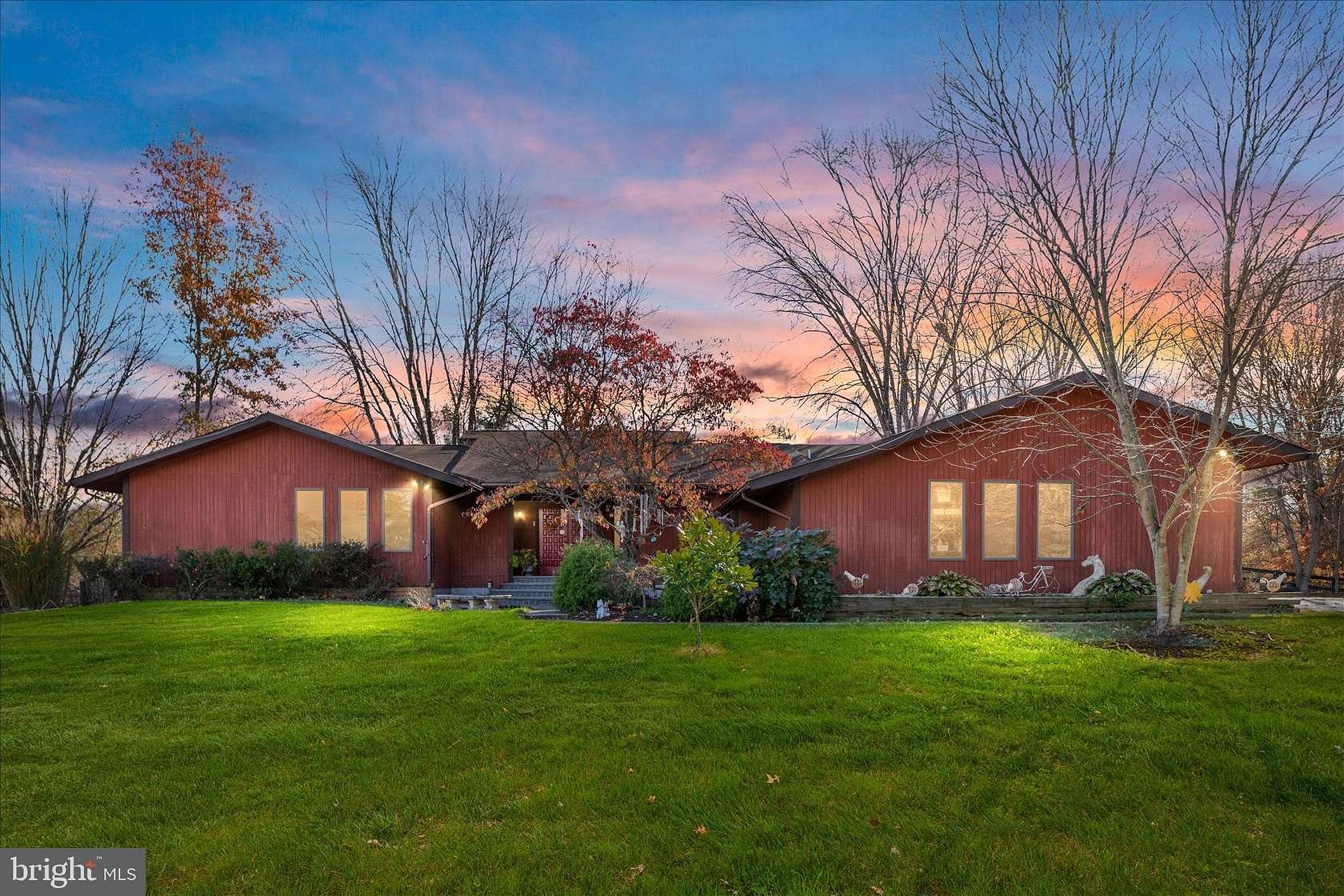 10.1 Acres of Land with Home for Sale in Warrenton, Virginia