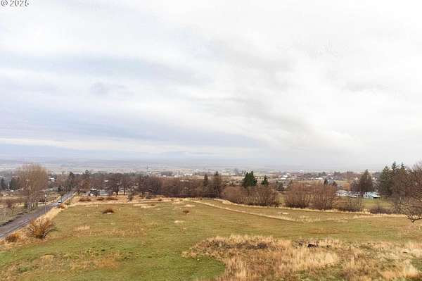 3.89 Acres of Residential Land for Sale in Cove, Oregon