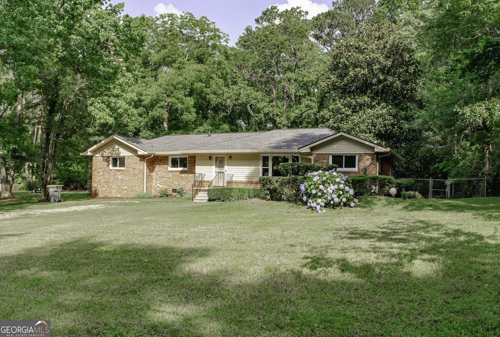 3.14 Acres of Residential Land with Home for Sale in Newnan, Georgia