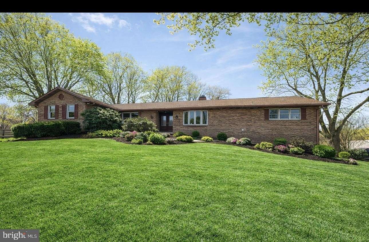 5 Acres of Land with Home for Sale in Clarksburg, Maryland