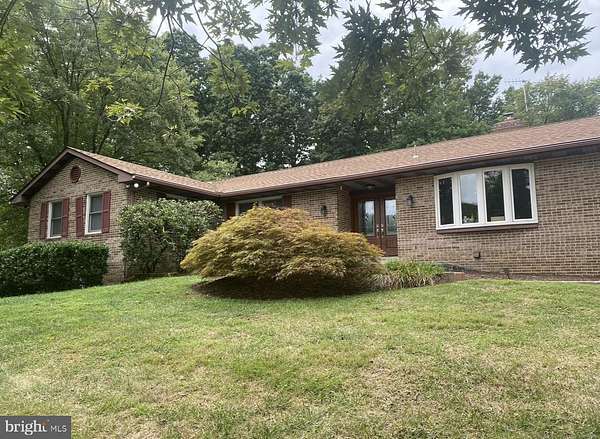 5 Acres of Land with Home for Sale in Clarksburg, Maryland